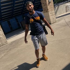 Meet your Posher, Tavon